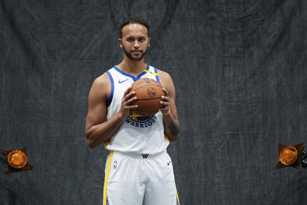 拉入主曼城 拉入主曼城